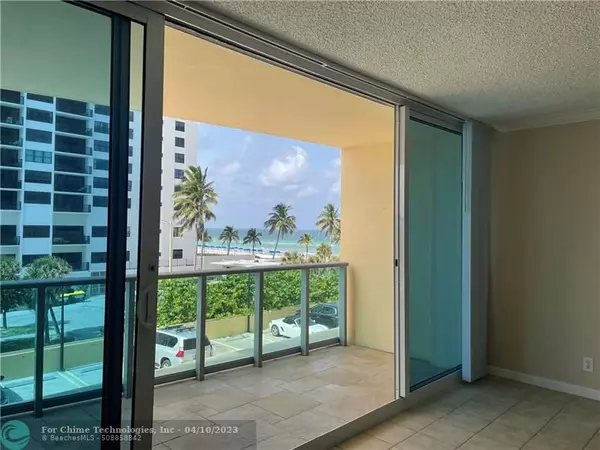 Hollywood, FL 33019,2501 S Ocean Dr  #304