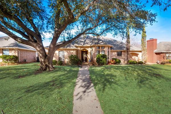 213 Pear Tree Place, Denton, TX 76207