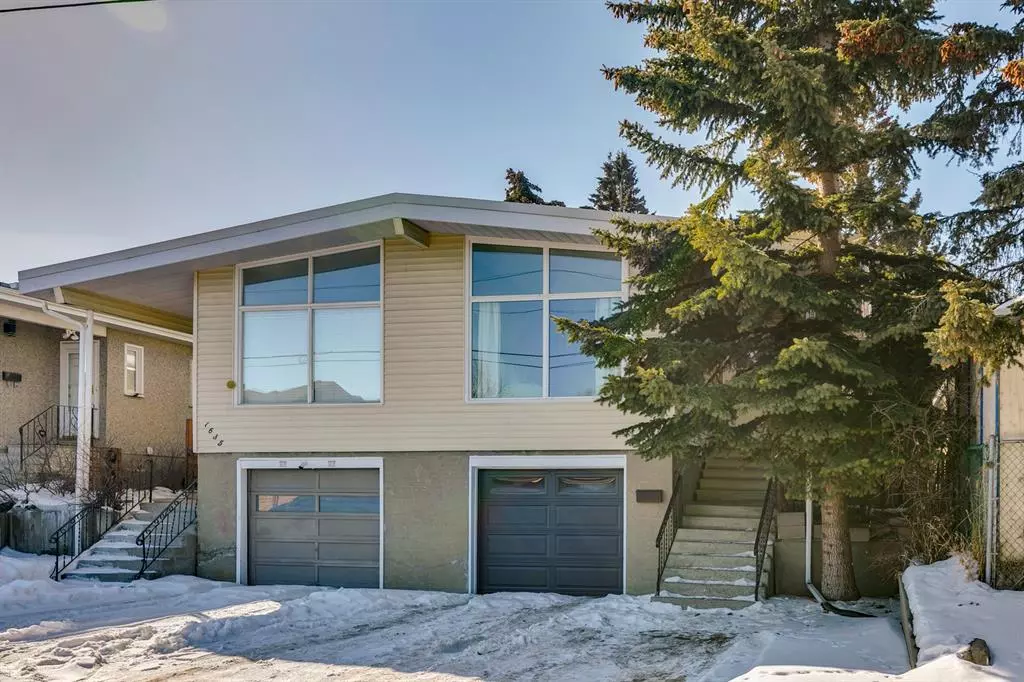 Calgary, AB T2M 1Y7,1635A 24 AVE NW