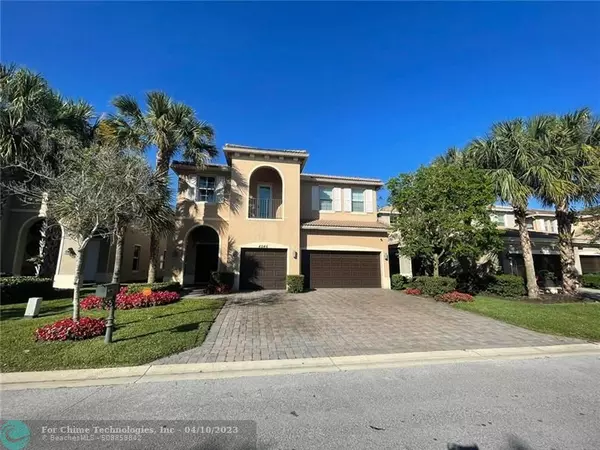 4546 San Mellina Dr, Coconut Creek, FL 33073