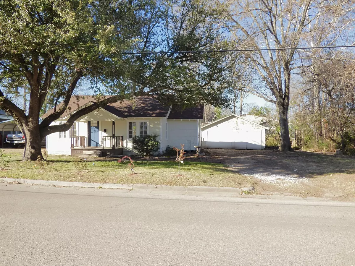 Mineola, TX 75773,414 W Kilpatrick