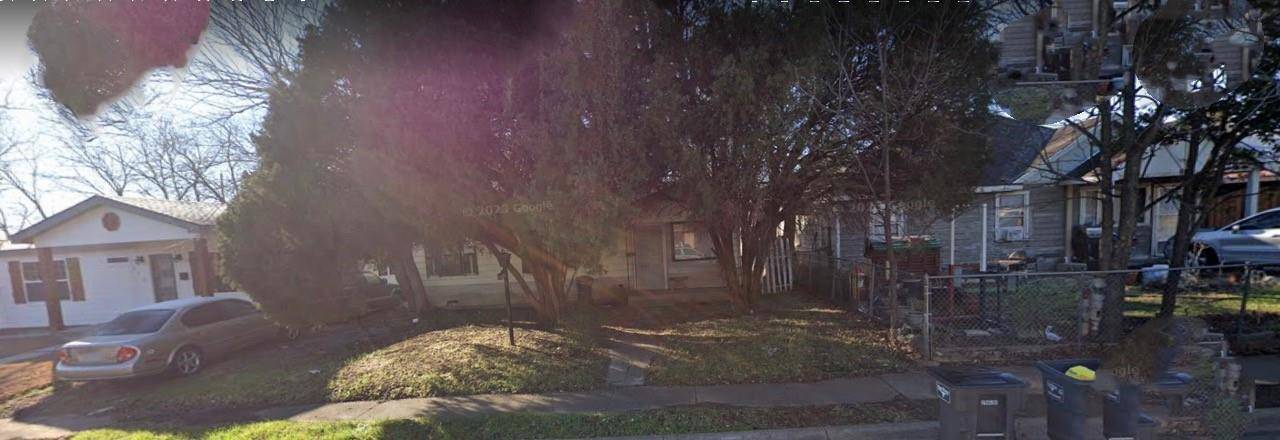 412 E Fogg Street, Fort Worth, TX 76110