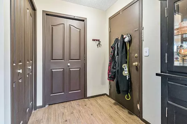 Calgary, AB T2Z4M5,4975 130 AVE SE #4405