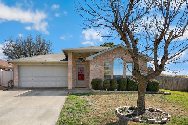 5602 Alicante Drive, Arlington, TX 76017