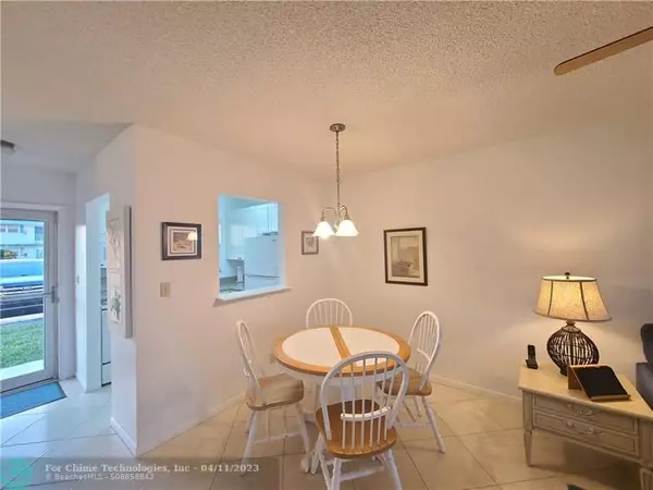 Boynton Beach, FL 33426,1116 Lake Ter  #107