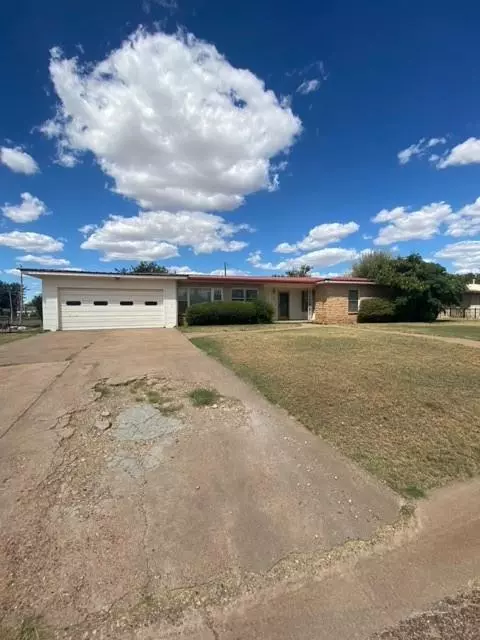 Rotan, TX 79546,807 E Johnston Street