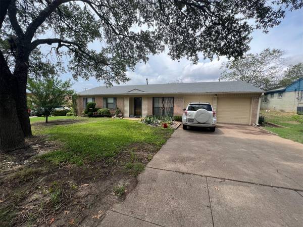 4004 Westerly Road, Benbrook, TX 76116