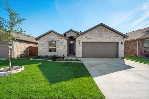 808 Finchley Drive, Fort Worth, TX 76247