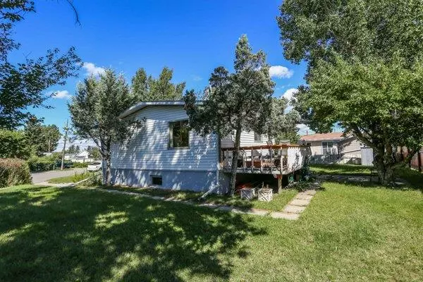 Pincher Creek, AB T0K1W0,960 MacLeod ST