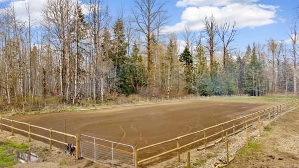 Black Creek, BC V9J 1G4,2037 Kelland Rd