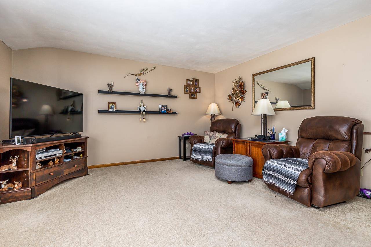 Stockton, IL 61085,475 W Columbia