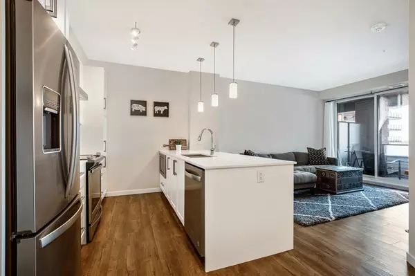 Calgary, AB T3M 2Y1,122 Mahogany Centre SE #212