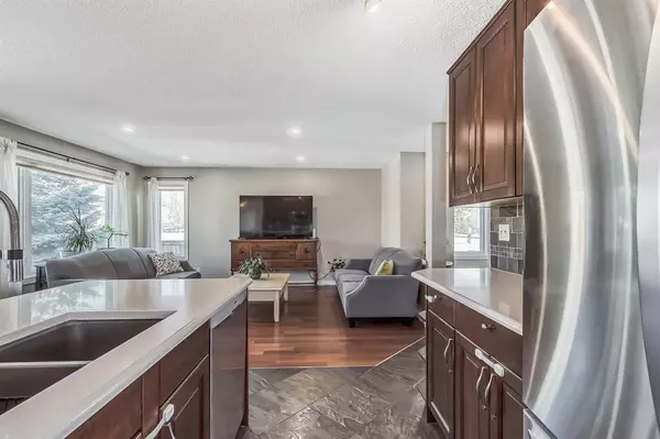 Calgary, AB T3H 3S4,258 Springbank PL SW