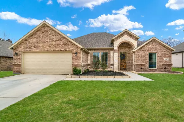 590 Ascot Way, Azle, TX 76020