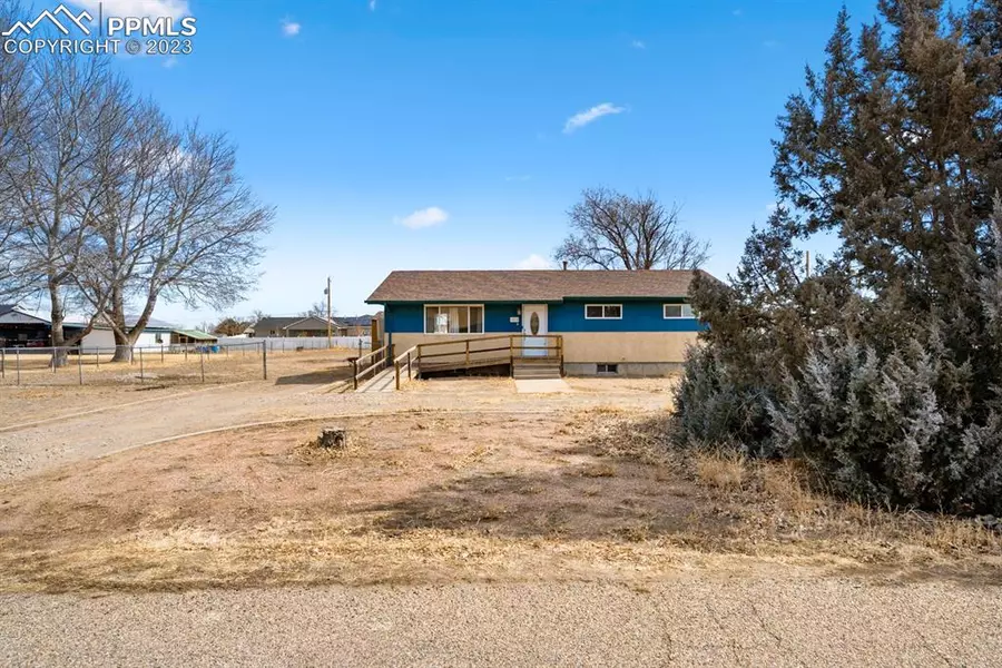 1010 36 1/2 LN, Pueblo, CO 81006