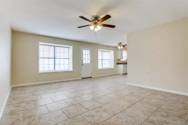 Fort Worth, TX 76108,9905 Caravelle Court