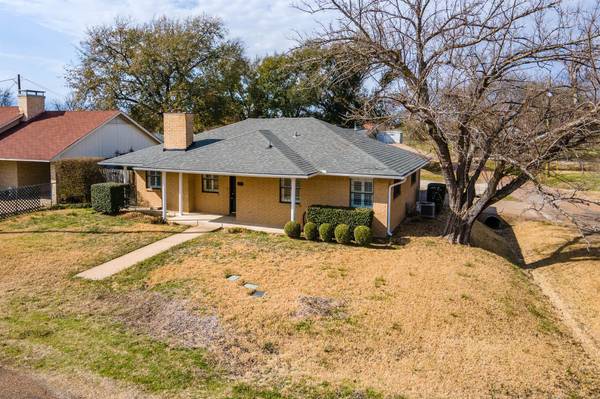 209 N 5th Street, Mabank, TX 75147