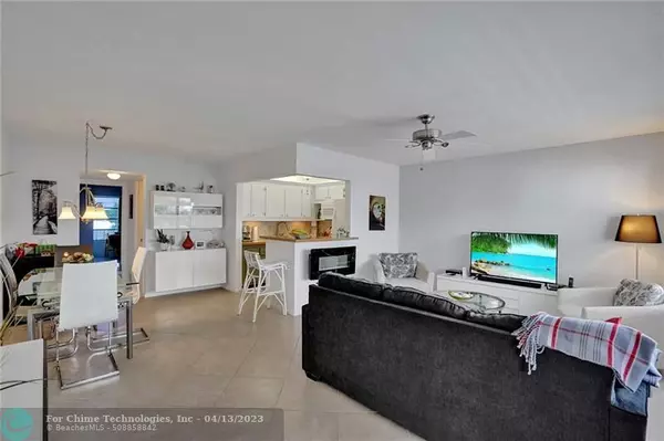 Deerfield Beach, FL 33442,143 Oakridge J  #143