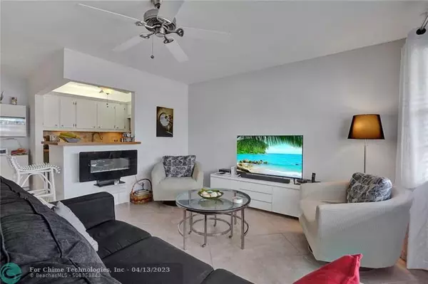 Deerfield Beach, FL 33442,143 Oakridge J  #143