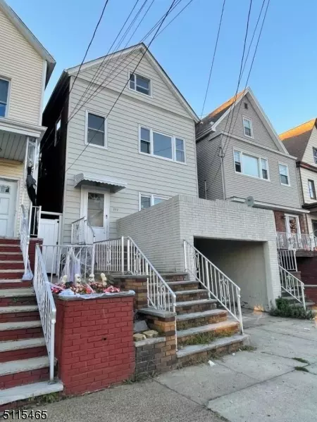 277 Avenue C, Bayonne City, NJ 07002