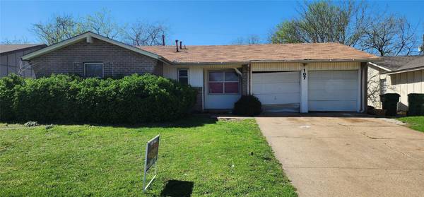 107 N Forest Crest Drive, Garland, TX 75042