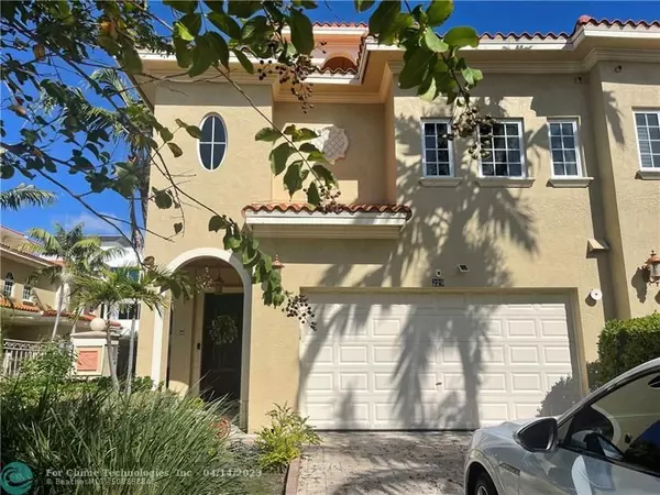 229 Garden Court, Lauderdale By The Sea, FL 33308