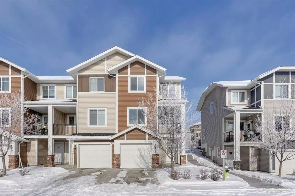 Chestermere, AB T1X 0P6,300 Marina DR #105