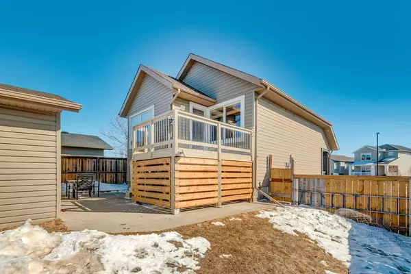 Airdrie, AB T4B 3A4,274 Sagewood GDNS SW