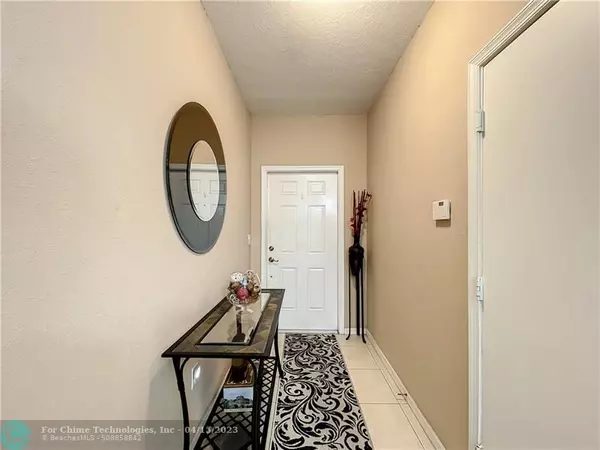 Oakland Park, FL 33311,2989 NW 30th Place  #2989