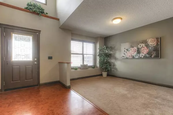 Calgary, AB T2Z 4Y7,788 Prestwick CIR SE