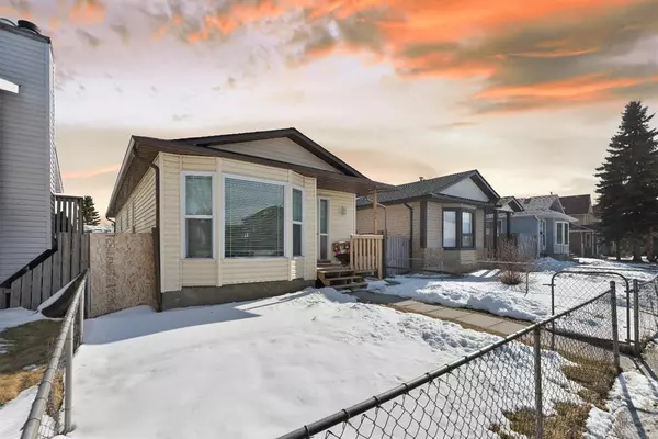 Calgary, AB T3J 2M9,191 Taradale DR NE