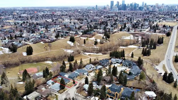 Calgary, AB T2K1P7,8 Cambridge PL NW