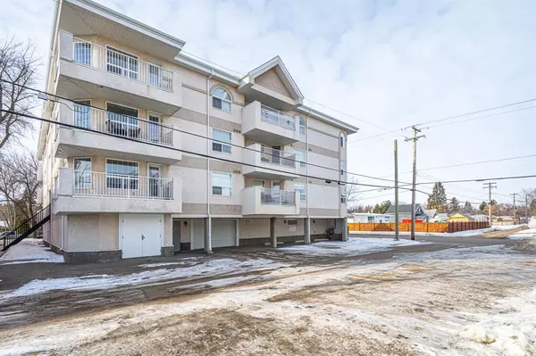 Lloydminster, AB T9V 0J1,5120 48 ST #303