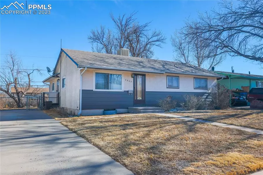 2940 Azalea ST, Pueblo, CO 81005