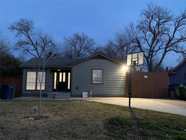 3036 Ballinger Drive, Garland, TX 75041