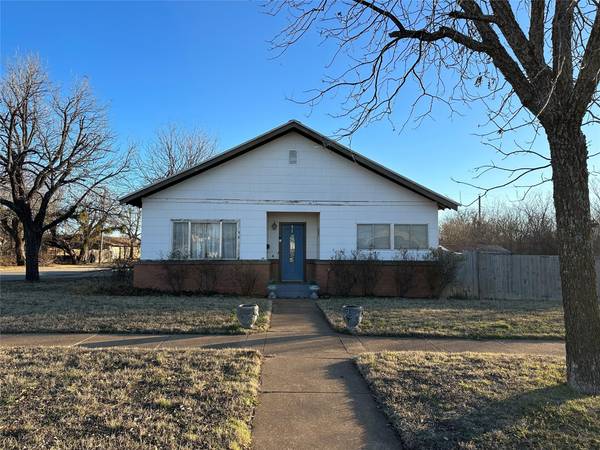 601 W Williams Street, Breckenridge, TX 76424