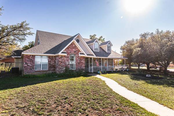 120 Lakeview Drive, Brady, TX 76825