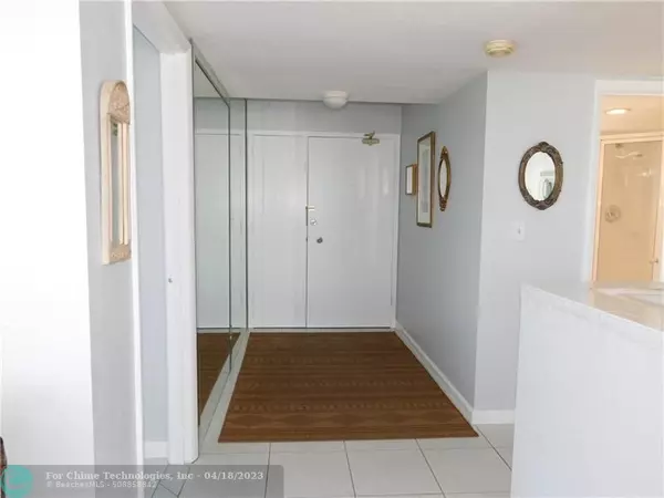 Lauderdale By The Sea, FL 33062,1620 S Ocean Blvd  #3P