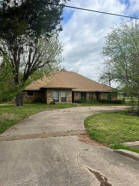 827 Rock Creek Lane, Red Oak, TX 75154