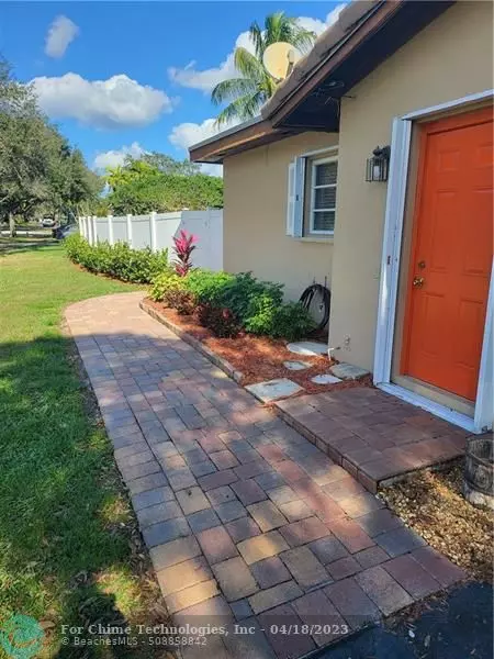 Plantation, FL 33317,5781 SW 4th Ct