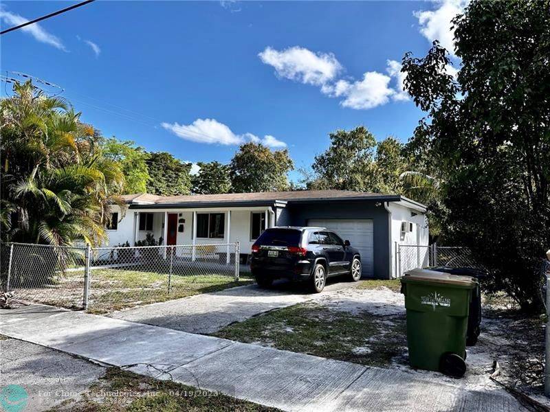 North Miami, FL 33161,990 NE 132nd St