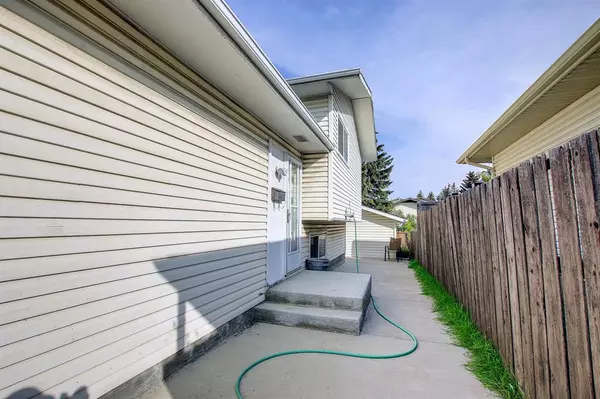 Calgary, AB t1y2v8,191 Rundlefield CRES NE