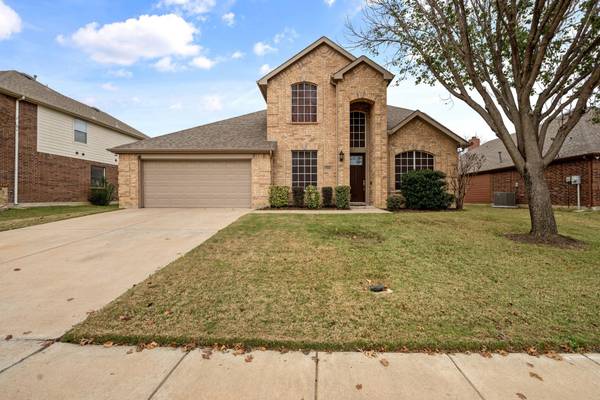 703 Tophill Lane, Mansfield, TX 76063