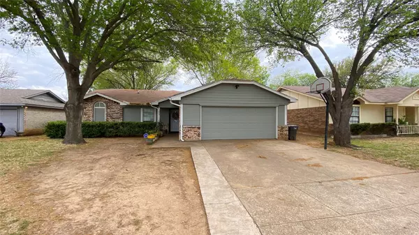 1805 Wurzburg Drive, Fort Worth, TX 76134