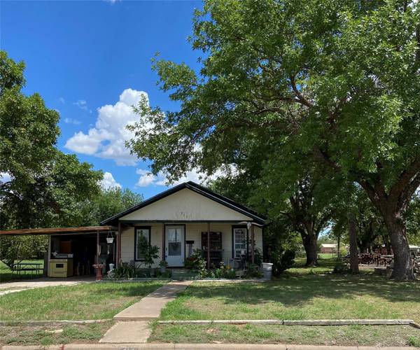 313 Ave. H, Olney, TX 76374