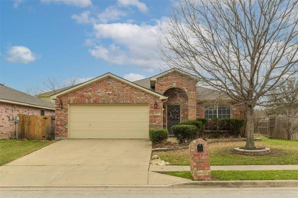 10517 Winding Passage Way, Fort Worth, TX 76131