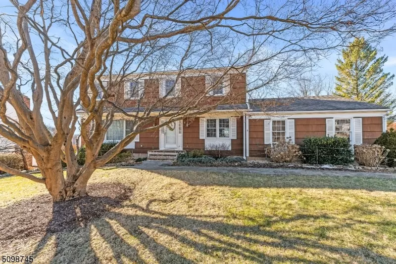 9 Douglas Drive, Washington Twp., NJ 07853