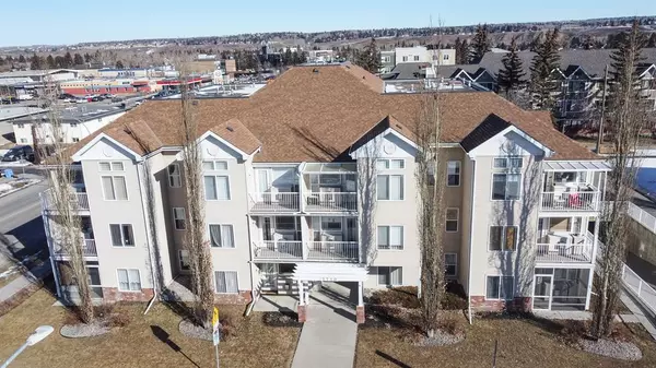 Calgary, AB T3B 1S3,7720 39 AVE NW #22