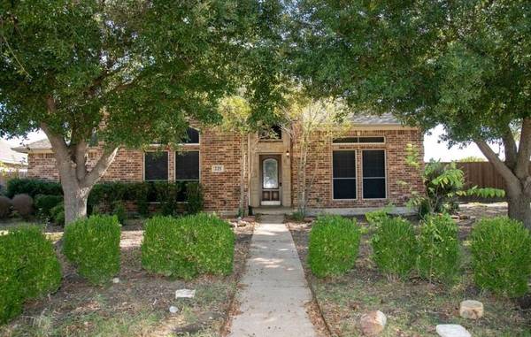 225 S Chestnut Street, Forney, TX 75126