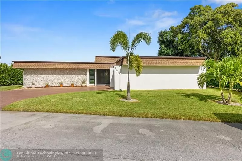 4405 King Palm Dr, Tamarac, FL 33319